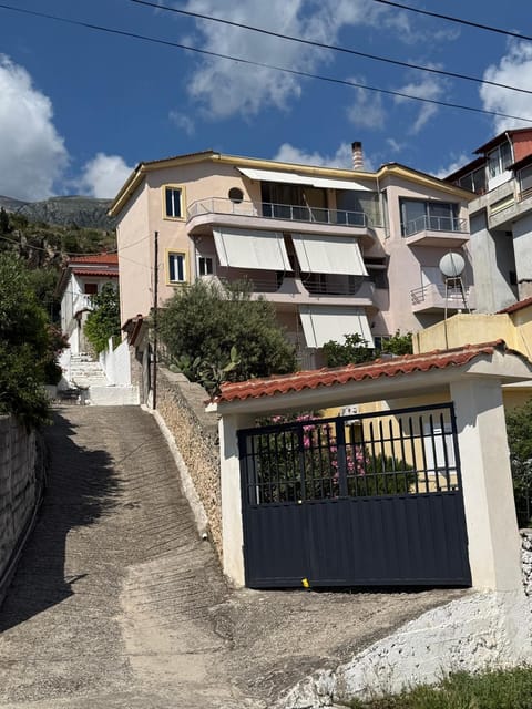 Emilios house Apartment in Dhërmi