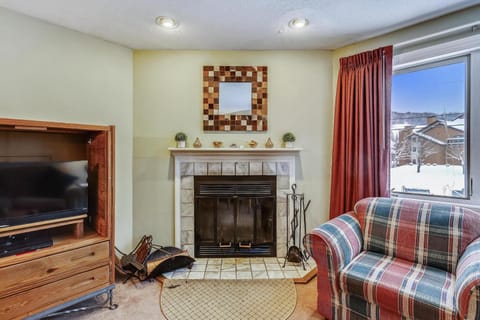 Pico E205 House in Mendon