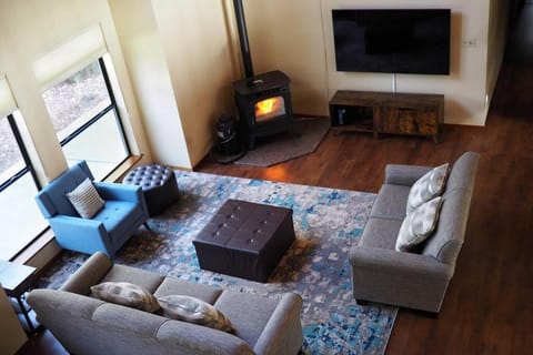 Communal lounge/ TV room, TV and multimedia, Living room, Seating area