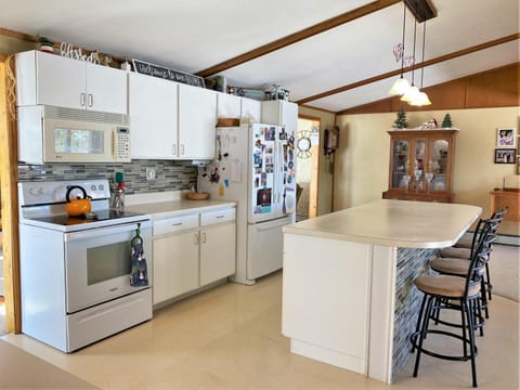 Hazel House House in Saint Ignace