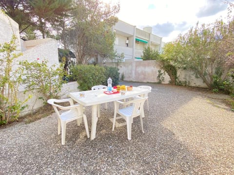 Property building, Patio