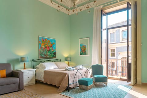 Nearby landmark, Bed, Photo of the whole room, Bedroom