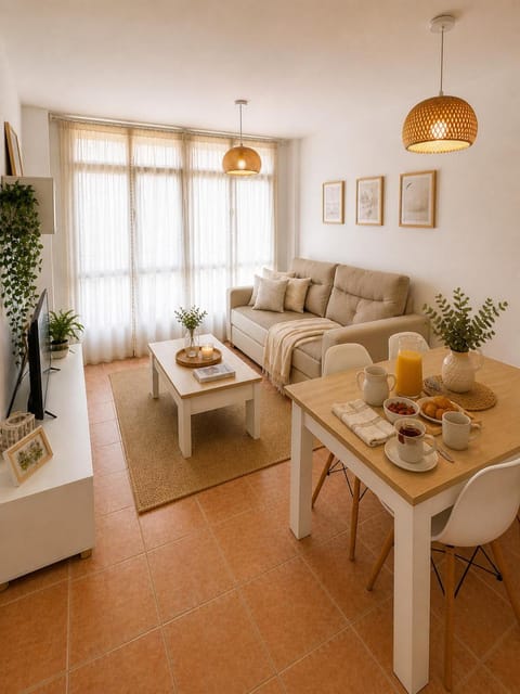 Communal lounge/ TV room, TV and multimedia, Living room, Seating area, Dining area