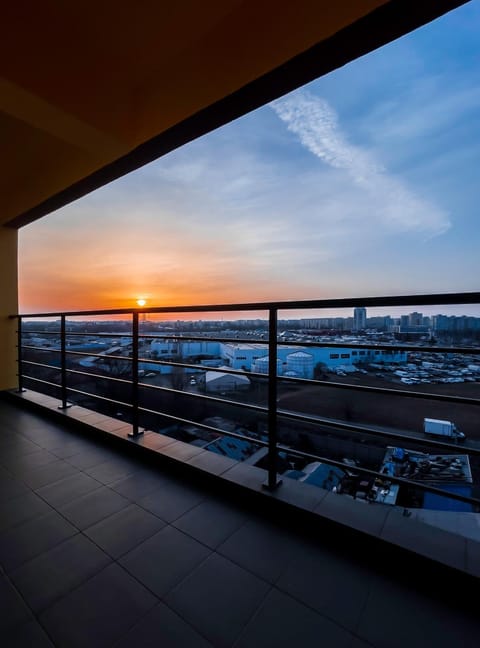Balcony/Terrace, City view, Sunset