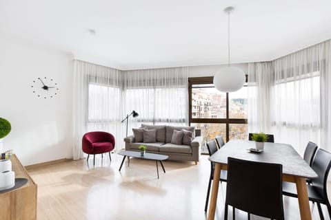 Living room, Seating area, Dining area