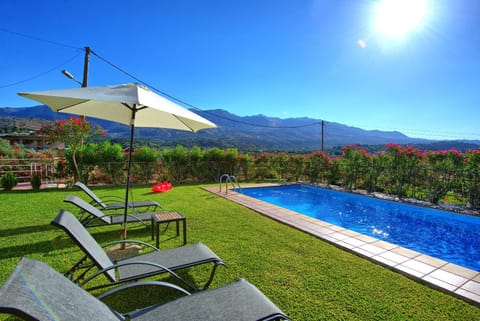 Garden, View (from property/room), Garden view, Swimming pool