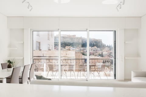 Balcony/Terrace, City view