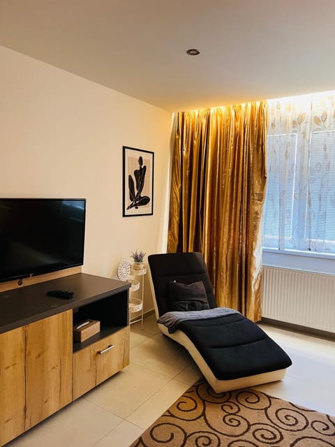 TV and multimedia, Seating area