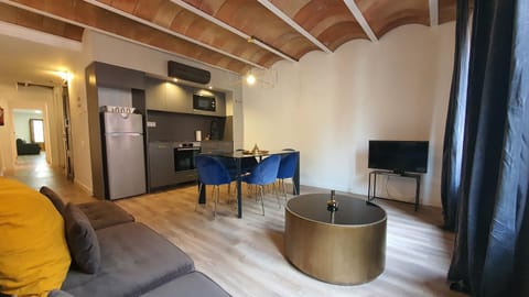 Seating area, Dining area, kitchen
