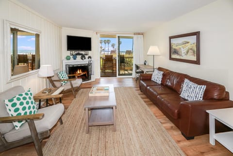 D102 - Pierview Retreat House in Oceanside