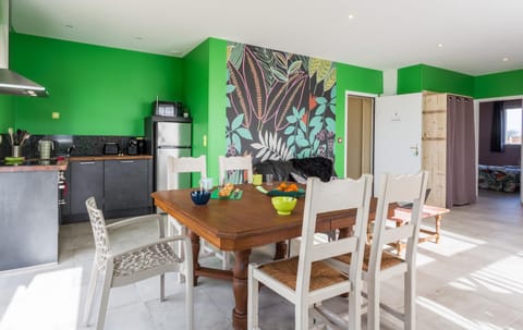 Living room, kitchen