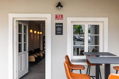 Facade/entrance, Lounge or bar