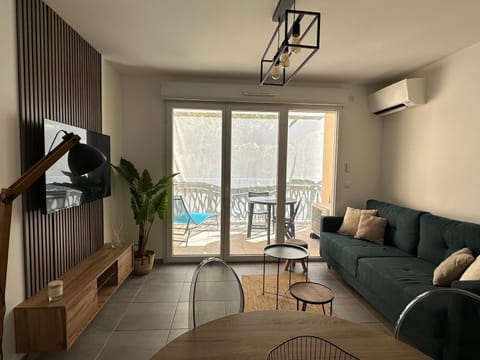 Bel Appartement au calme avec parking Apartment in Menton
