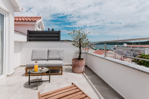 Balcony/Terrace, Seating area, Sea view