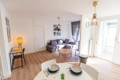 Le Pelletan - 8 couchages proche Gare - Joliette Apartment in Marseille