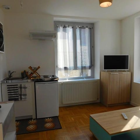 TV and multimedia, Kitchen or kitchenette