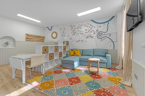 Communal lounge/ TV room