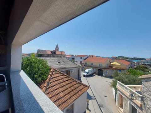 Neighbourhood, Balcony/Terrace, City view, Street view