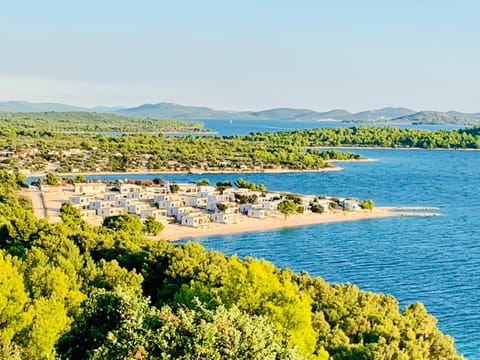 Neighbourhood, Natural landscape