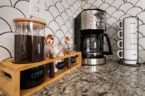Coffee/tea facilities, Kitchen or kitchenette
