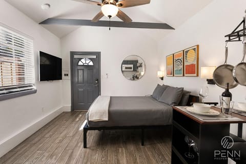 TV and multimedia, Photo of the whole room