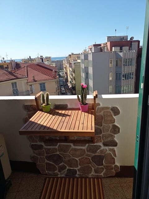 AlisHome City Centre-Beach-Ariston-Casino Apartment in Sanremo