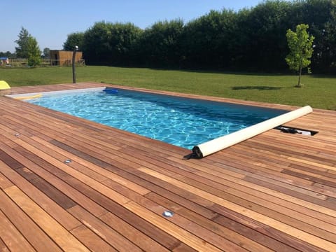 Swimming pool, Swimming pool
