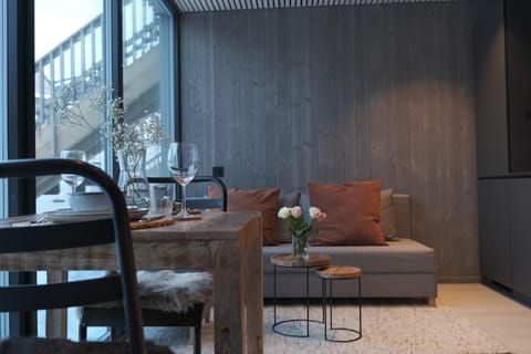 Modern apartment in Henningsvær Apartment in Lofoten