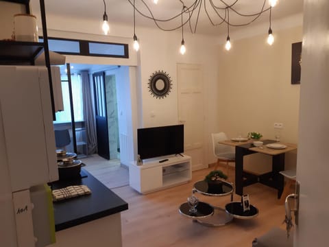 T2 tout confort, GP / Moto / 24h / Le Mans Classic Apartment in Le Mans