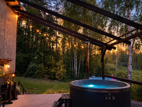 Natural landscape, Hot Tub, Garden view
