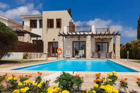Property building, Swimming pool, Swimming pool