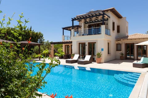 Property building, Swimming pool, Swimming pool