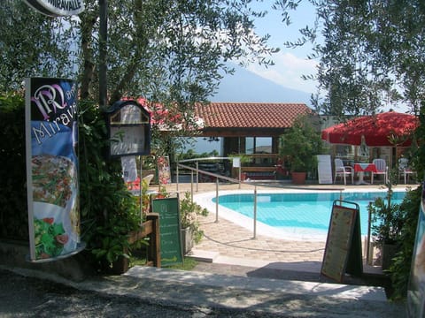 Day, Swimming pool, Swimming pool