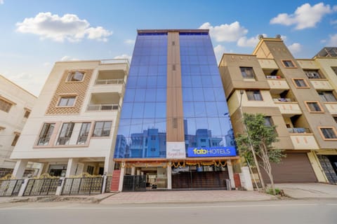 Property building, Facade/entrance