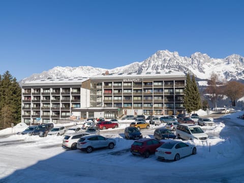 Property building, Day, Parking