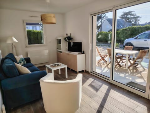 TV and multimedia, View (from property/room), Balcony/Terrace, Living room