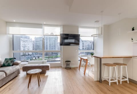 Seating area, Dining area