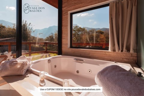 Natural landscape, Hot Tub, Mountain view, Bath