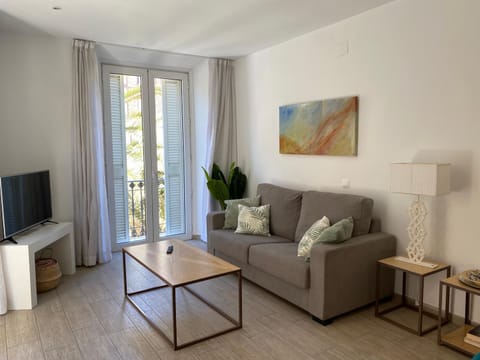 TV and multimedia, Seating area