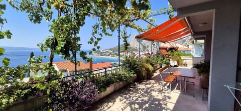 Balcony/Terrace, Landmark view