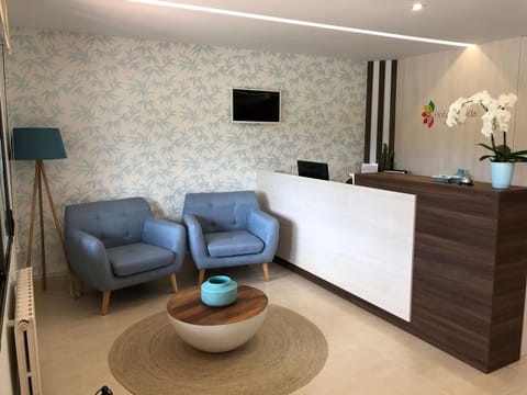 Living room, Lobby or reception