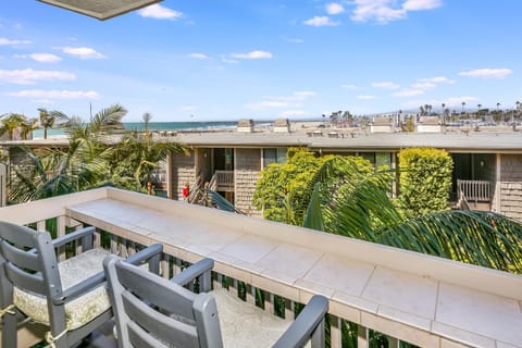 E105 - Seascape Stay - On-the-Sand House in Oceanside