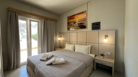 Bed, Balcony/Terrace, Bedroom, Parking, towels, wardrobe