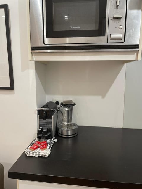 Coffee/tea facilities, minibar