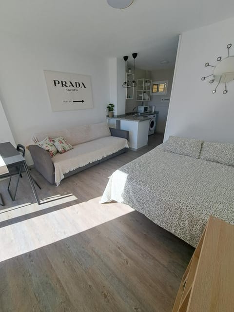 Iris Summer Beach Apartment in Benalmadena