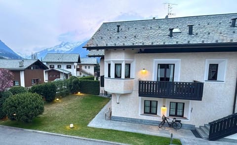 Property building, Patio, Spring, Natural landscape, Garden