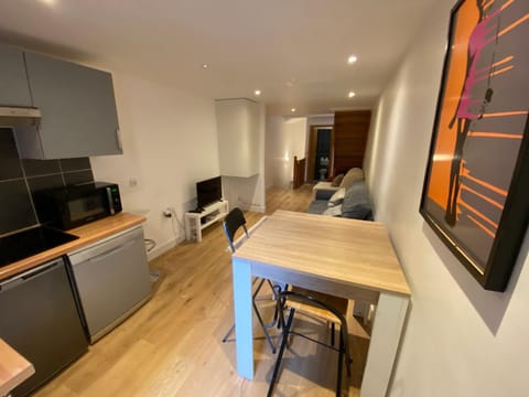 Kitchen or kitchenette, Living room, Dining area