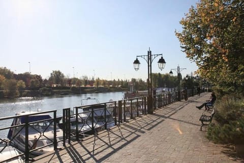 Natural landscape, Area and facilities