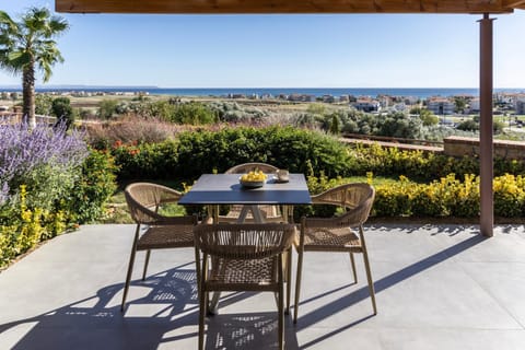 City view, Garden view, Sea view