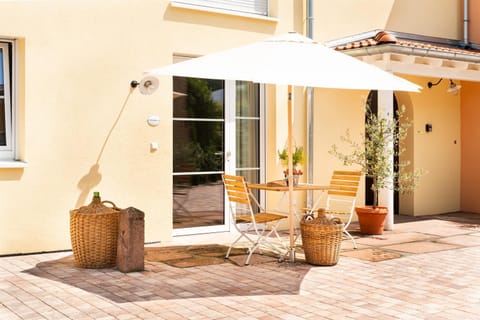 Property building, Patio, Day, View (from property/room), Balcony/Terrace, Dining area